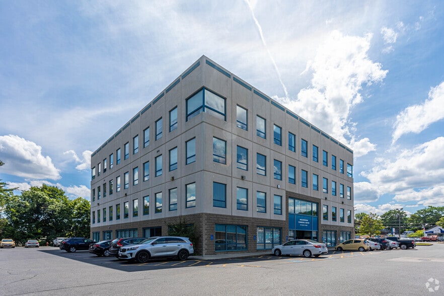 More Photos Of 340 Maple St, Marlborough Medical For Lease