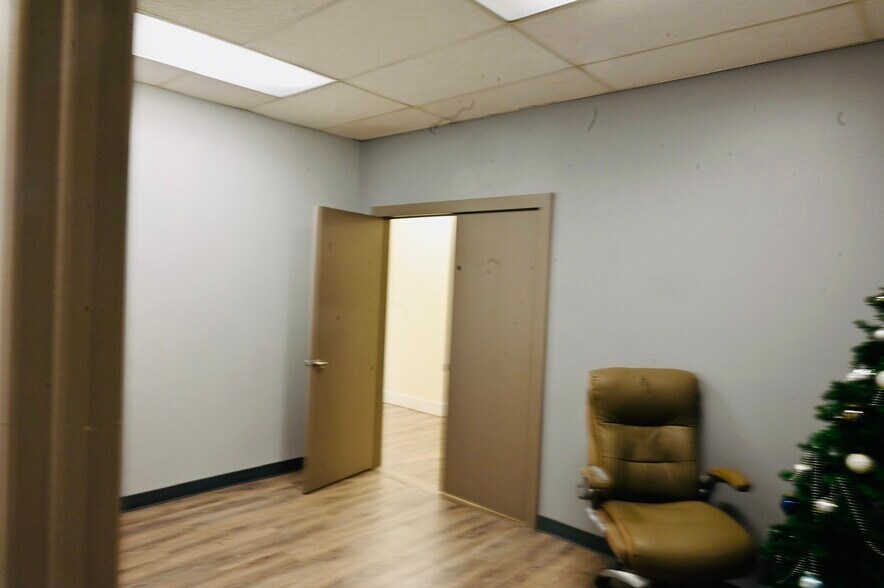 More Photos Of 8000-8004 N Armenia Ave, Tampa Medical For Lease