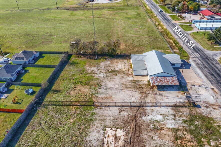 More Photos Of 600 W Main St, Whitesboro Light Manufacturing For Sale