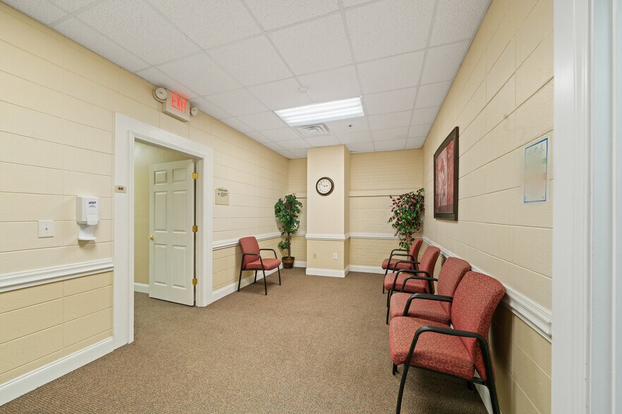 More Photos Of 60 Highway 22, Milledgeville Showroom For Sale