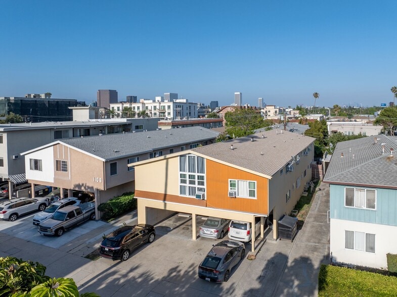 Primary Photo Of 1114 S Sherbourne Dr, Los Angeles Apartments For Sale