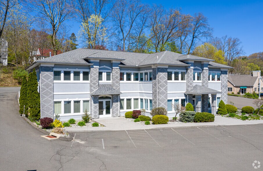 Primary Photo Of 1336 W Main St, Waterbury Medical For Lease