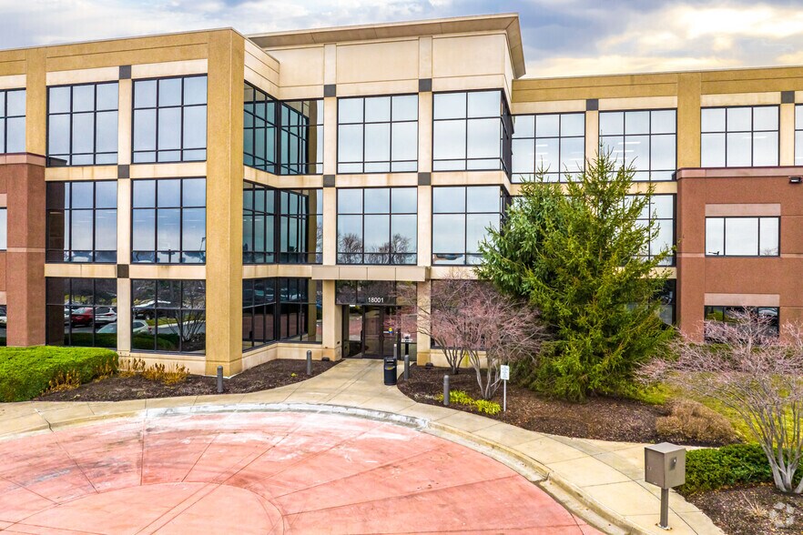 More Photos Of 18103 W 106th St, Olathe Office For Lease