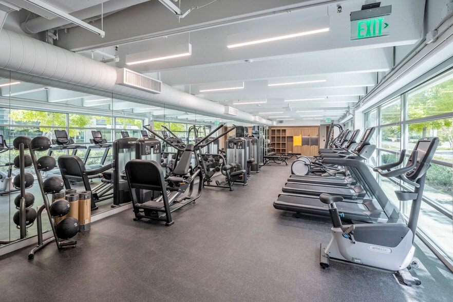 More Photos Of 3570 Carmel Mountain Rd, San Diego Office For Lease