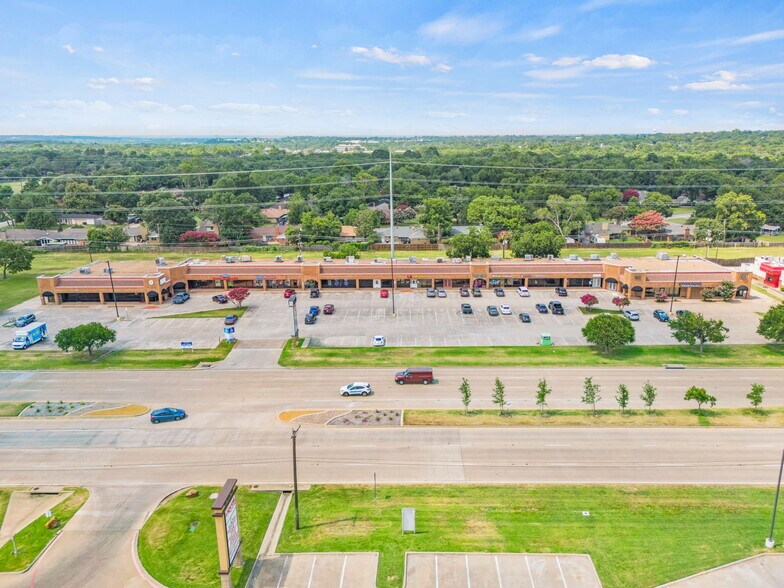 More Photos Of 2401 W Pioneer Pky, Pantego Unknown For Lease