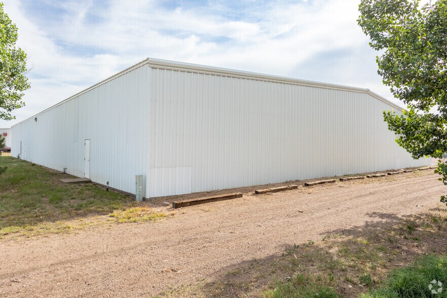 More Photos Of 2030 E 8th St, Greeley Warehouse For Lease