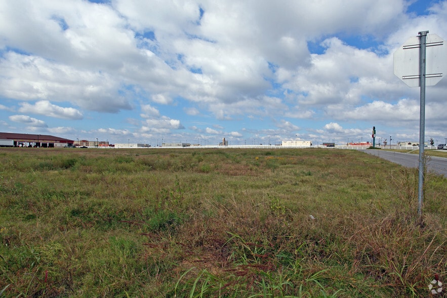 More Photos Of 9275 N Owasso Expy, Owasso Land For Sale