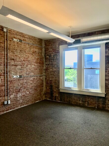 More Photos Of 482 S Broadway, Denver Storefront Retail Office For Lease