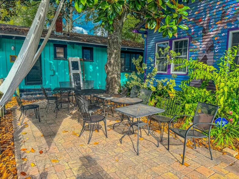 More Photos Of 661-663 Industrial Dr, Tallahassee Warehouse For Lease