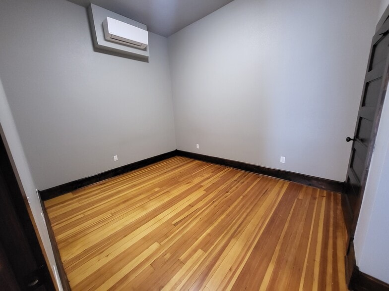 More Photos Of 223 W 3rd St, Joplin Apartments For Sale