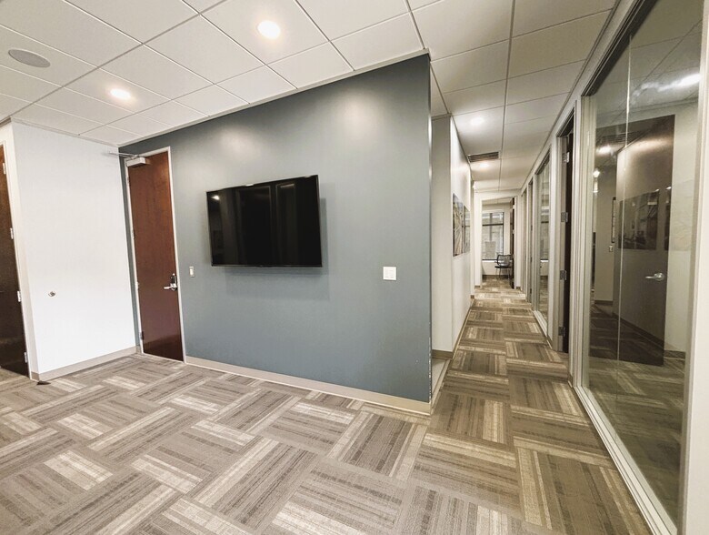 More Photos Of 14425 Falcon Head Blvd, Austin Office Residential For Lease