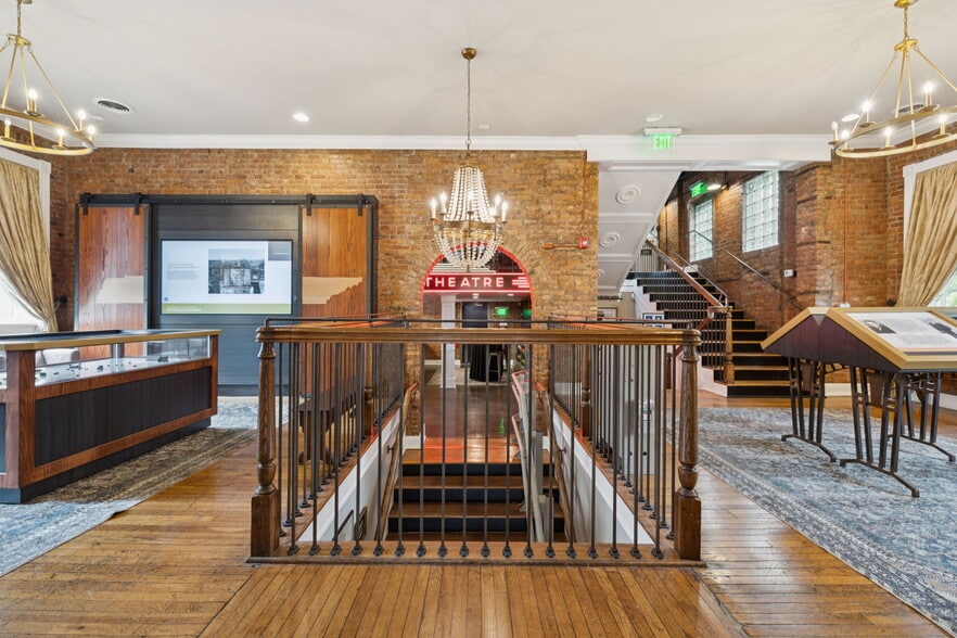 More Photos Of 108 Bridge St, Franklin Storefront For Sale