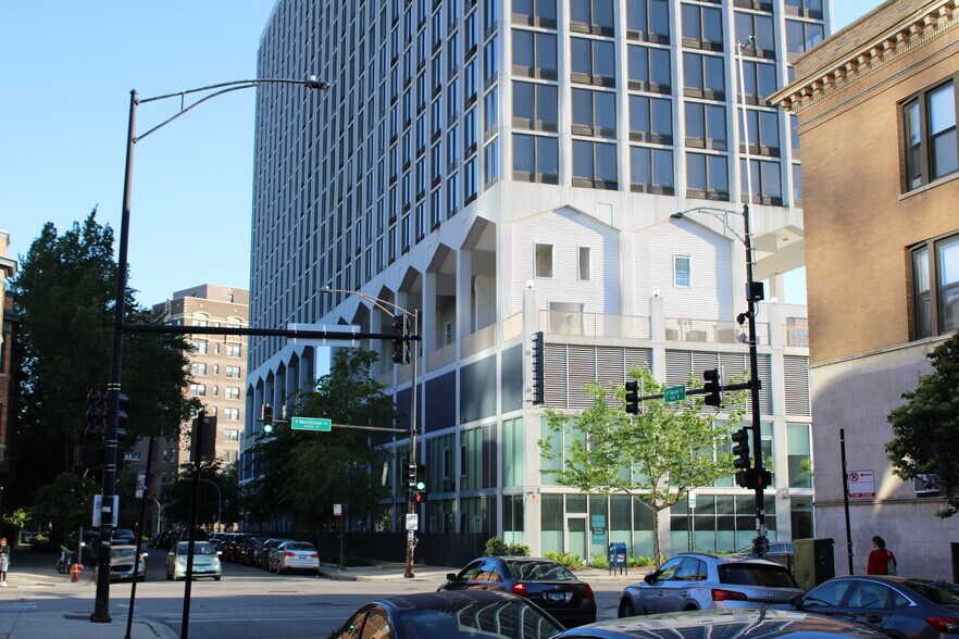 More Photos Of 4407 N Hazel St, Chicago Apartments For Lease