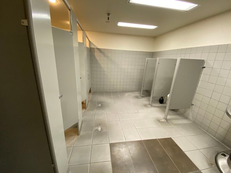 More Photos Of 5780 Soestern Ct, Chino Manufacturing For Lease
