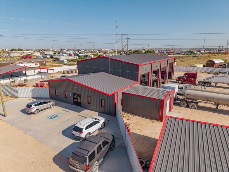 More Photos Of 411 Wein, Odessa Industrial For Sale