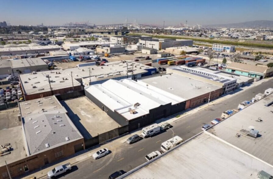 More Photos Of 728-730 W Esther St, Long Beach Warehouse For Sale