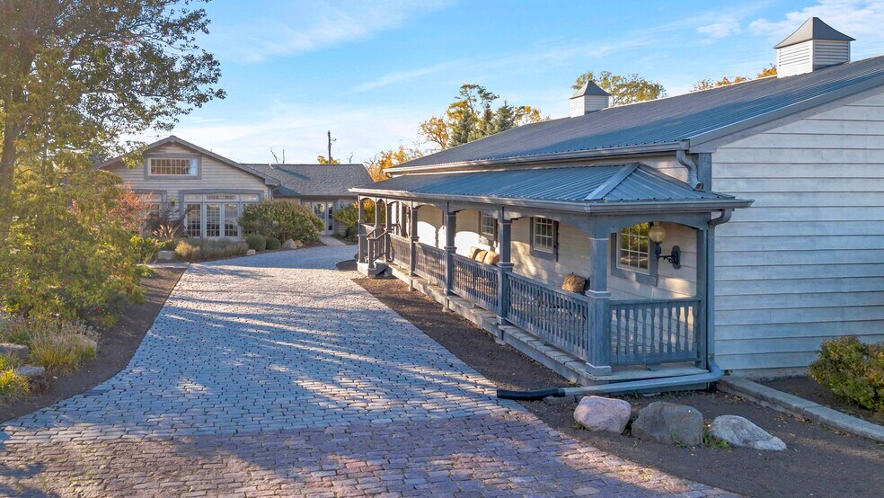 More Photos Of 22962 S Harlem Ave, Frankfort Showroom For Sale