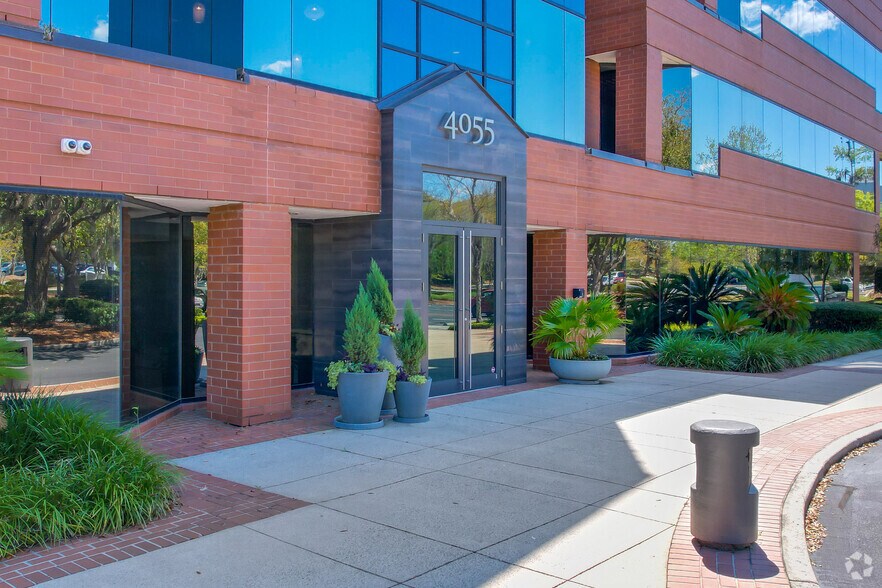 More Photos Of 4055 Faber Place Dr, North Charleston Office For Lease
