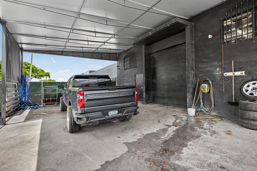 More Photos Of 1090 S 56th Ave, Hollywood Auto Repair For Sale