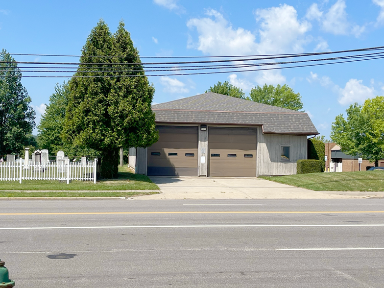 Primary Photo Of 70 S Cleveland Massillon Rd, Akron Freestanding For Sale