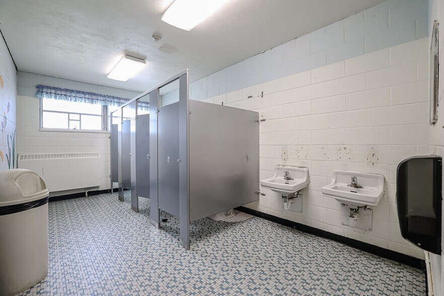 More Photos Of 331 George St, West Chicago Schools For Sale