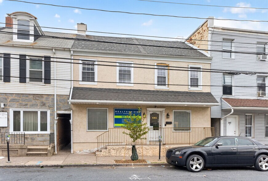 More Photos Of 449-451 W Linden St, Allentown Office For Sale