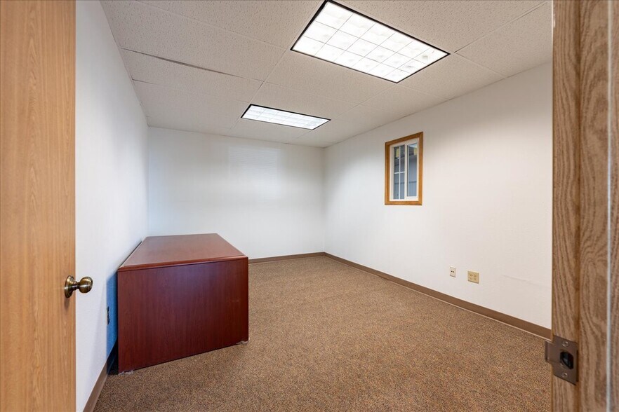 More Photos Of 2151 Van Horn Rd, Fairbanks Warehouse For Sale