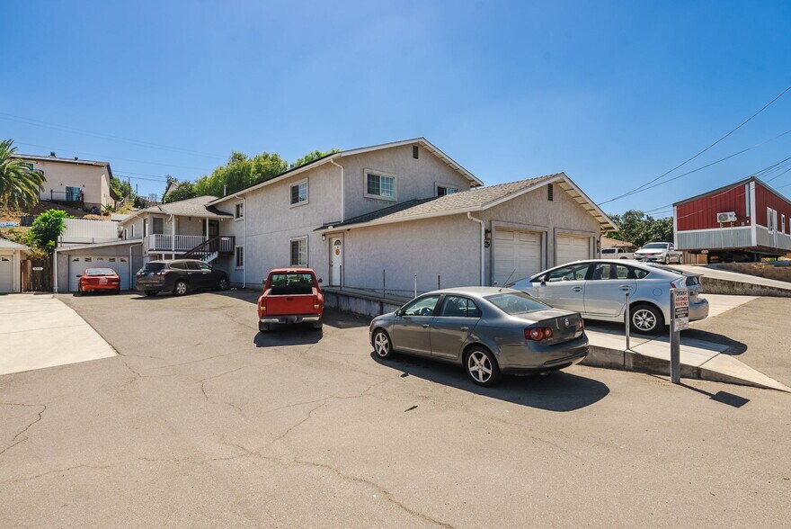 More Photos Of 8545-49 Winter Gardens Blvd, Lakeside Apartments For Sale
