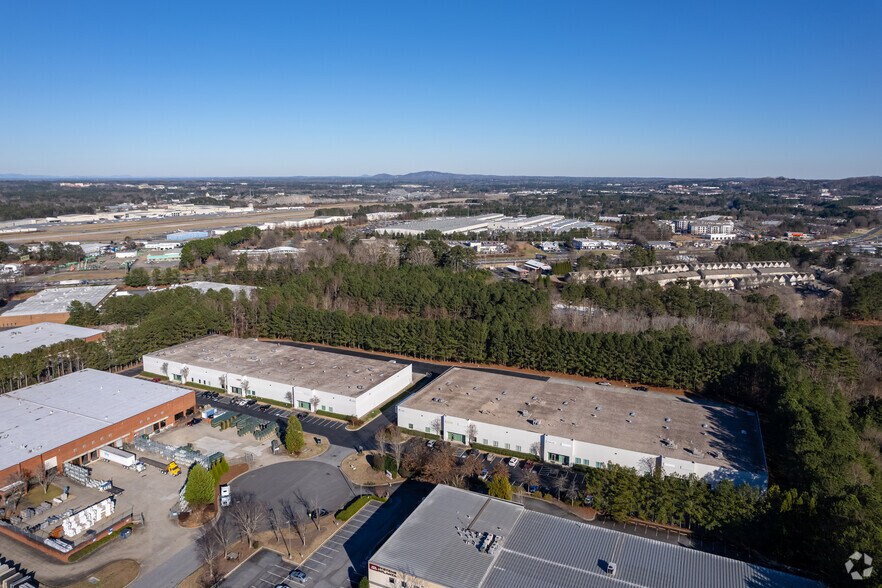 More Photos Of 1075 Cobb International Pl, Kennesaw Warehouse For Lease