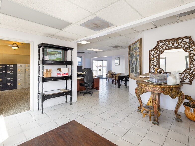 More Photos Of , El Segundo General Retail For Sale