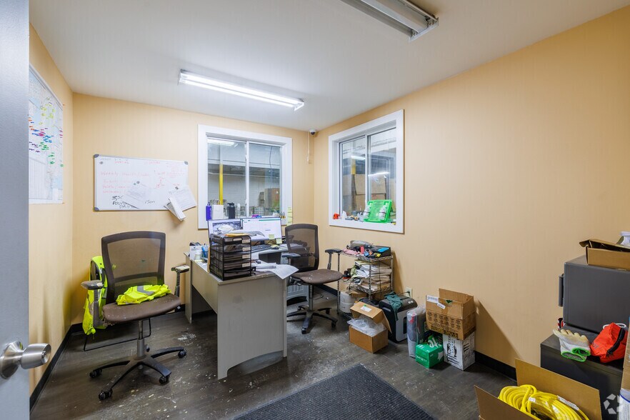 More Photos Of 1770-1810 Lemoyne Ave, Syracuse Warehouse For Sale