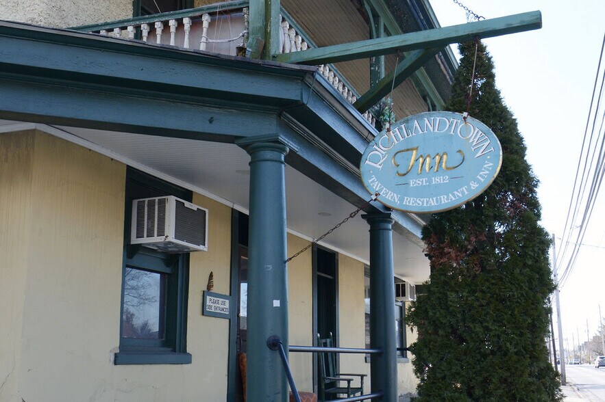 More Photos Of 101 S Main St, Richlandtown Restaurant For Sale