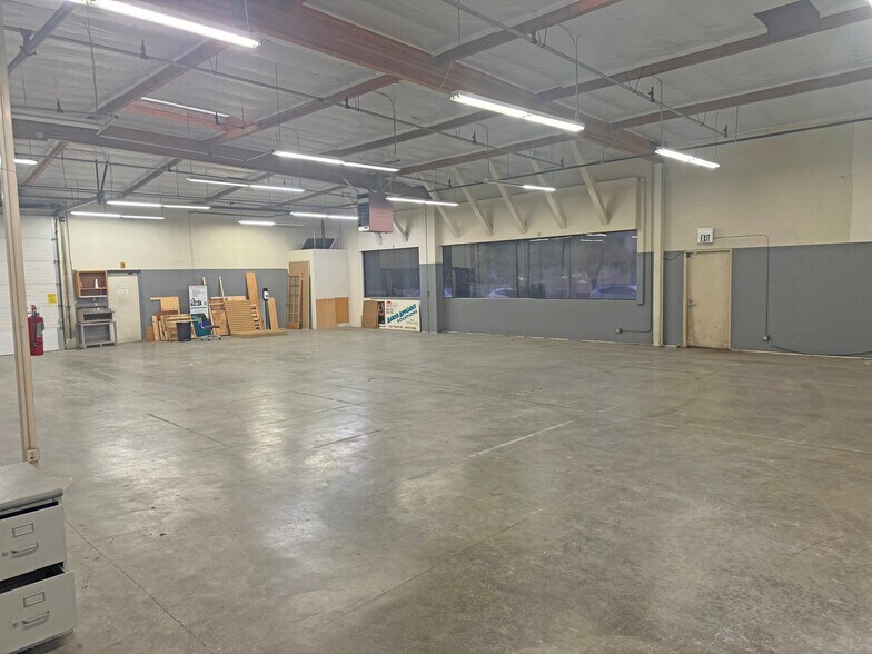 More Photos Of 1801 Piner Rd, Santa Rosa Showroom For Sale