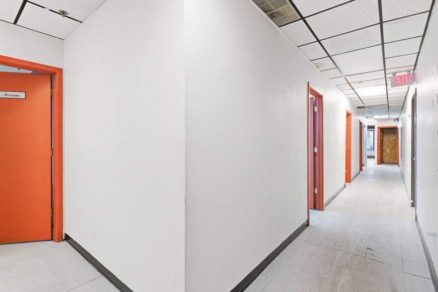 More Photos Of 128 Wilson Ave, Newark Office For Lease