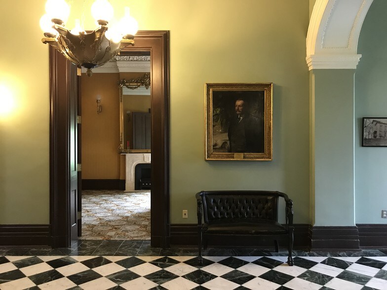 More Photos Of 2021 Auburn Ave, Cincinnati Office For Sale