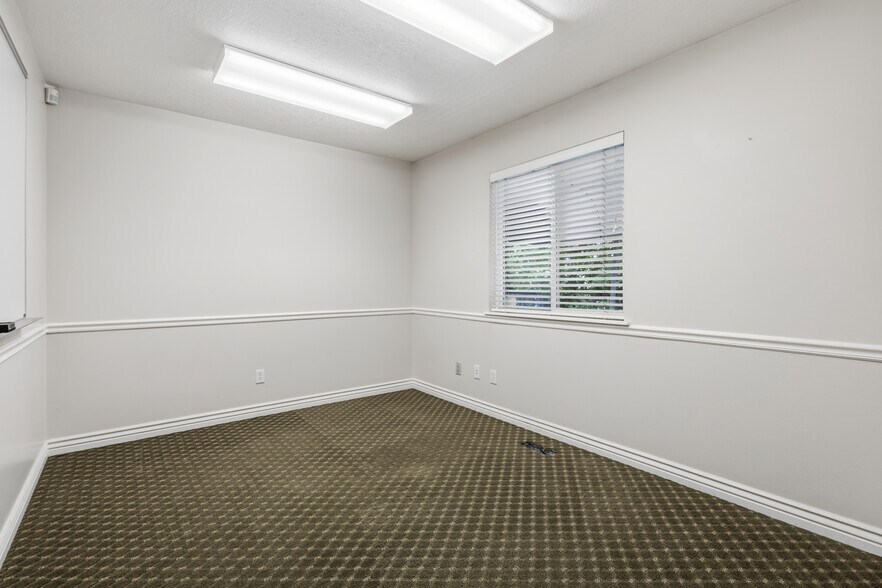 More Photos Of 1372 S 740 E, Orem Office For Lease
