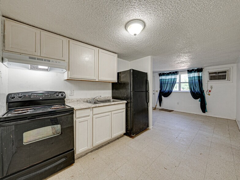 More Photos Of 38230 Roosevelt Ave, Dade City Apartments For Sale