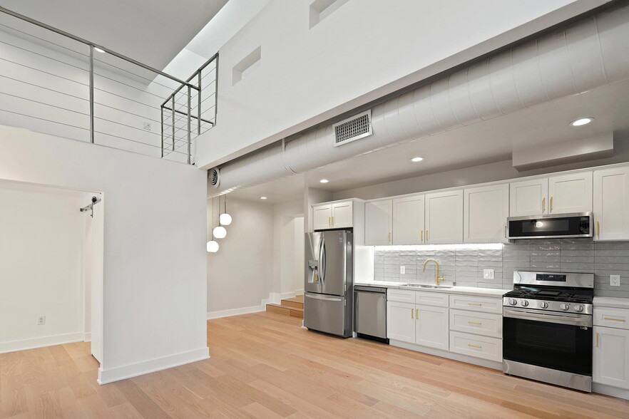 More Photos Of 1411-1413 Cloverfield Blvd, Santa Monica Apartments For Sale