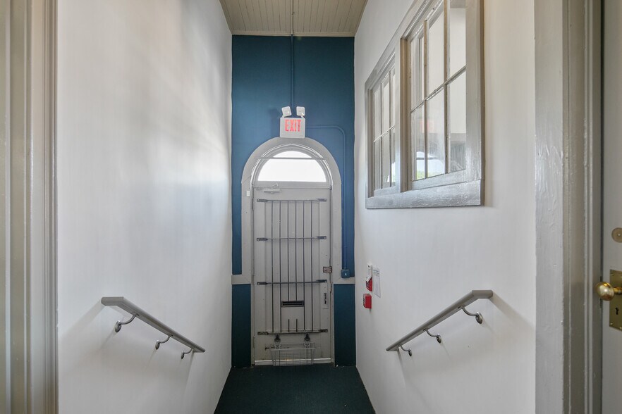 More Photos Of 159 Maxwell St, Fayetteville Office Residential For Sale