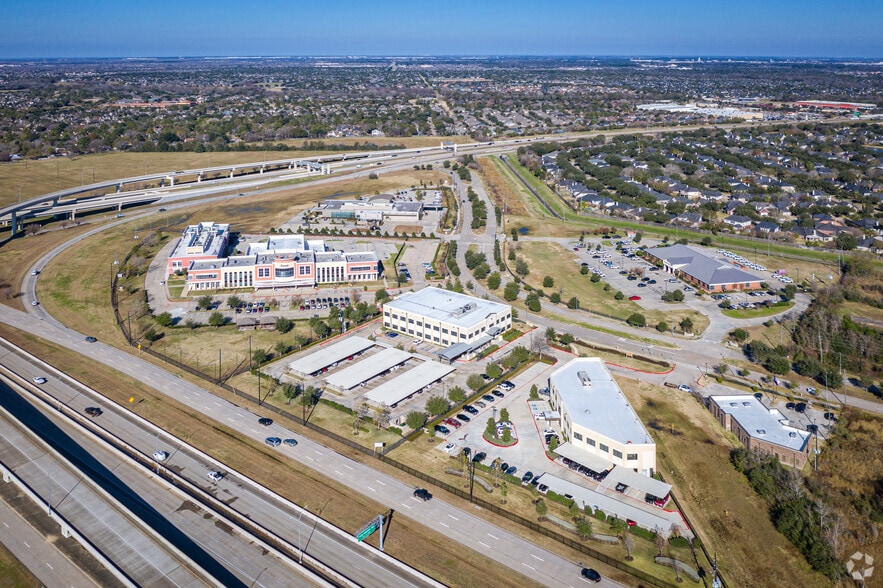 More Photos Of 22322 Grand Corner Dr, Katy Office For Lease