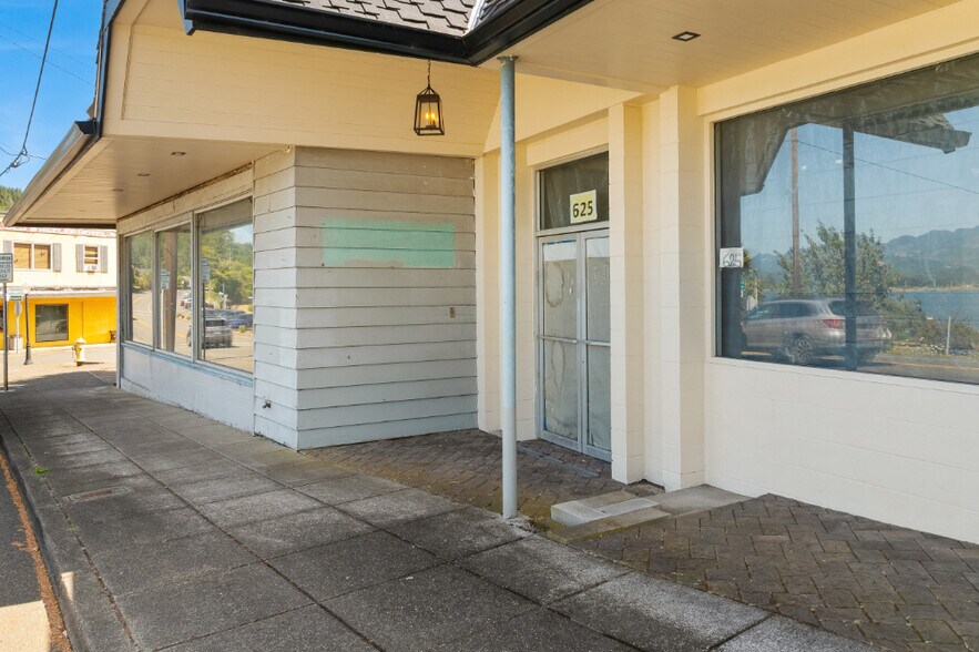More Photos Of 625 Nehalem Blvd, Wheeler Storefront Retail Residential For Sale
