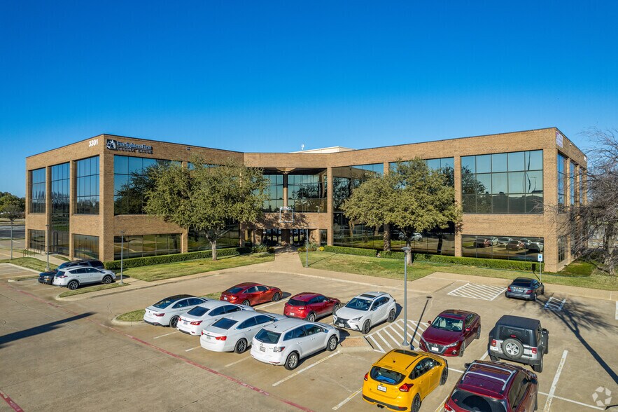 Primary Photo Of 3301 Airport Fwy, Bedford Office For Sale