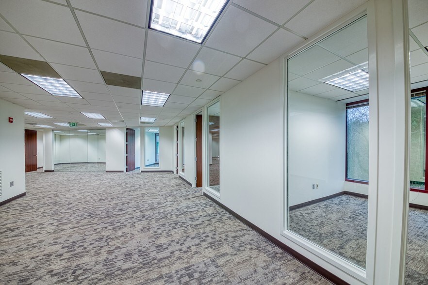 More Photos Of 2970 Clairmont Rd NE, Atlanta Medical For Lease