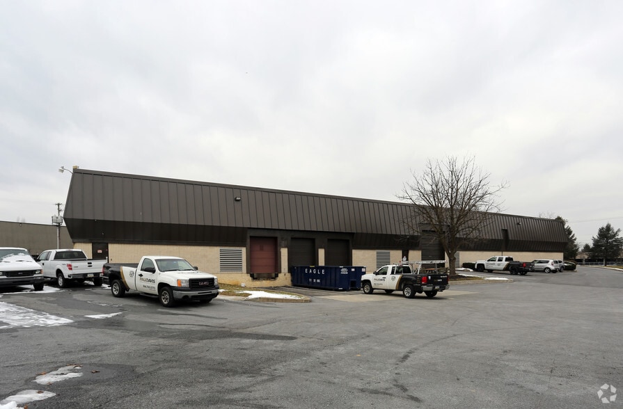 More Photos Of 1816 Olde Homestead Ln, Lancaster Warehouse For Lease