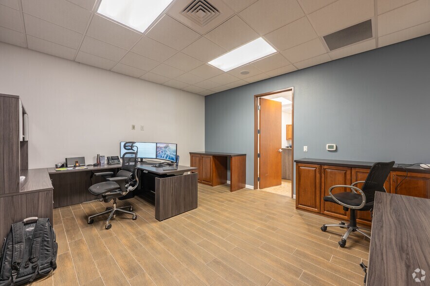 More Photos Of 2905 Lake East Dr, Las Vegas Office For Lease