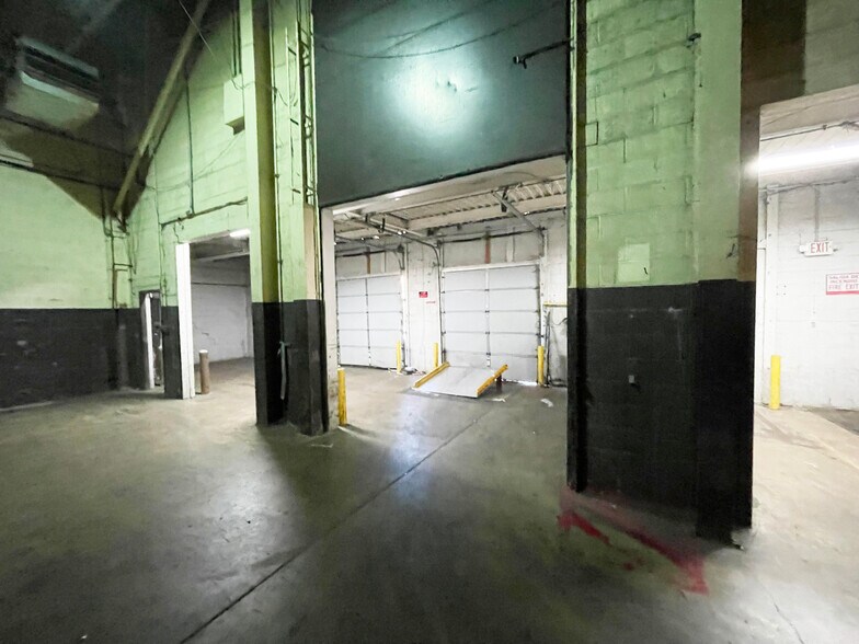 More Photos Of 15012 Edgerton Rd, New Haven Manufacturing For Lease