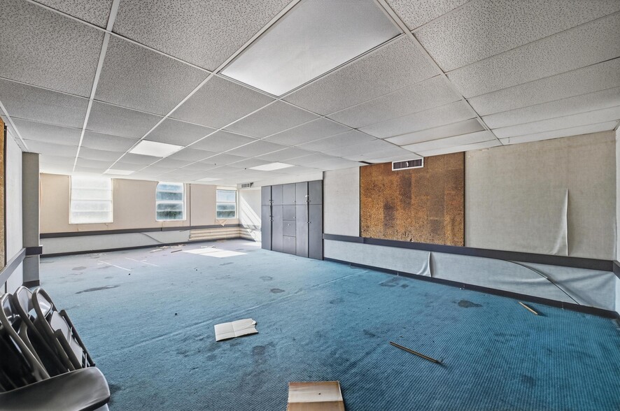 More Photos Of 1519 Circle Park Blvd, Fort Worth Religious Facility For Sale