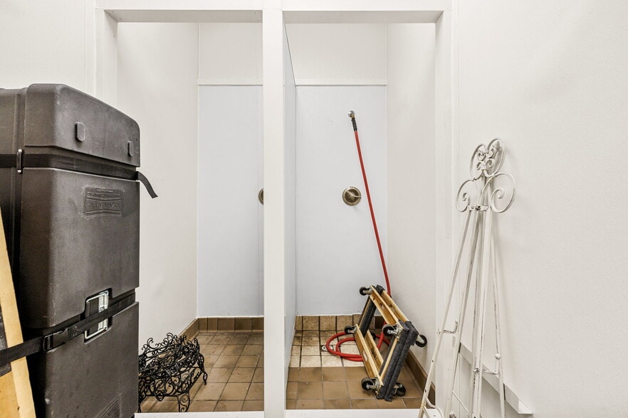 More Photos Of 2929 Hedrick Mill Rd, Lexington Lodge Meeting Hall For Sale