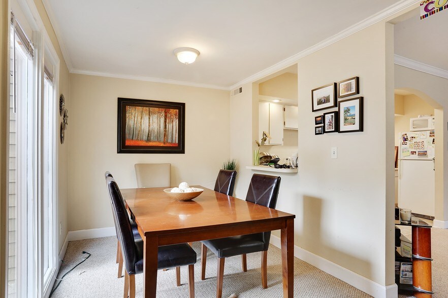 More Photos Of 323 4th St NE, Atlanta Apartments For Sale