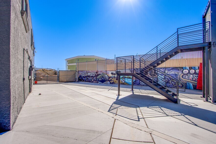 More Photos Of 4251 W Oquendo Rd, Las Vegas Light Distribution For Sale